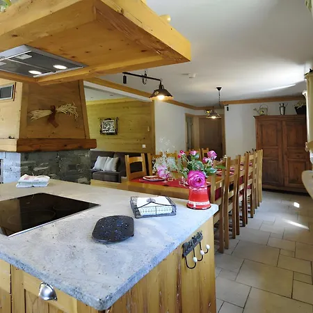 Les Varcins Chalet